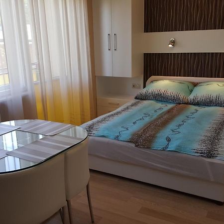 Lara Apartments Siófok Extérieur photo