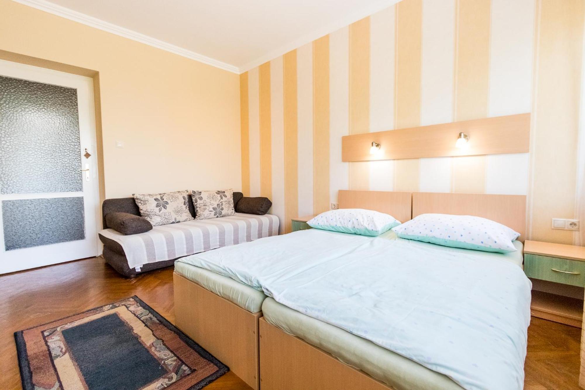 Lara Apartments Siófok Extérieur photo